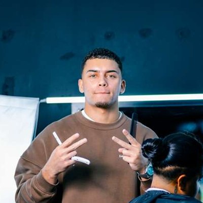 Yan, barbero de Cuts by Yan